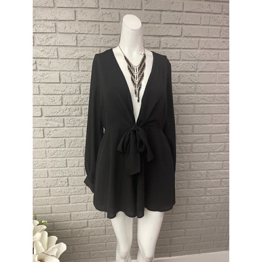Lumiere Black Plunging V Long Sleeve Romper Size M
